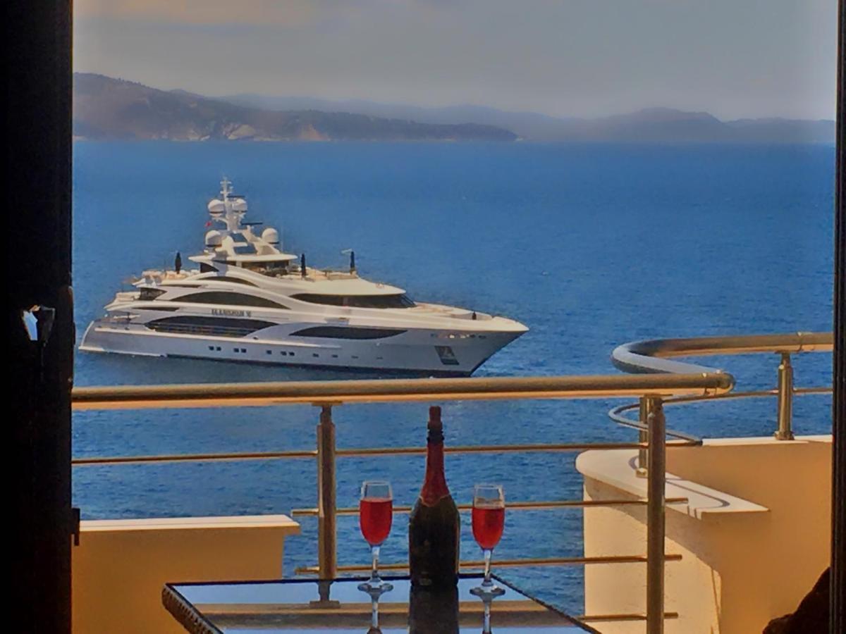 Royal Queen And King Luxury Apartment Sarande Exterior photo